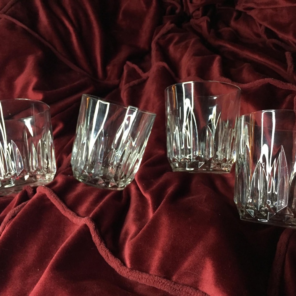 Crystal whiskey rocks glasses tumbler set of 4 diamond design around base dinner